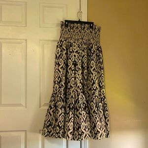Patterned maxi skirt